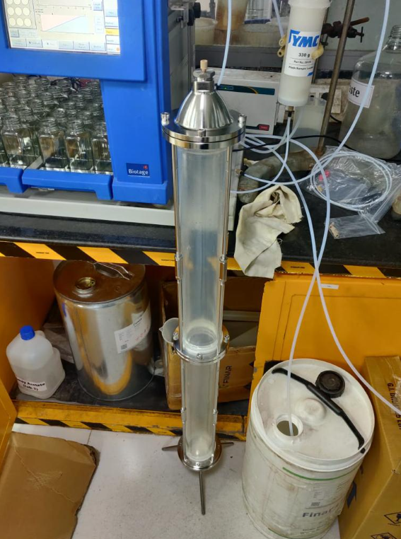 Glass column which can be connected to Flash Chromatography